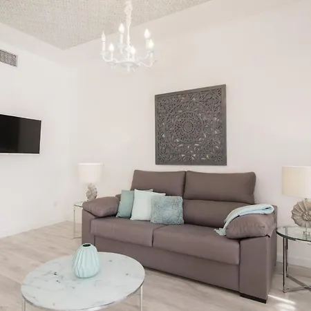 Apartment Nice, Cozy, Up To 6, Fcb Stadium, Free Parking *