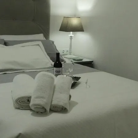 Nice, Cozy, Up To 6, Fcb Stadium, Free Parking *