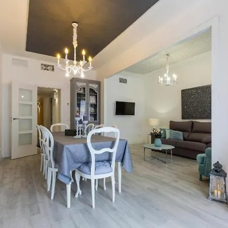 Nice, Cozy, Up To 6, Fcb Stadium, Free Parking